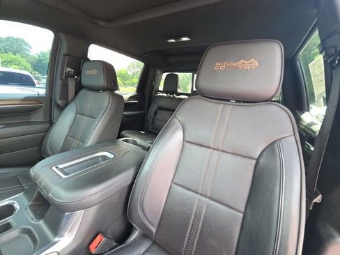 Used 2022 Chevrolet Silverado 1500 High Country w/ High Country Premium Package AWD/4WD image 22