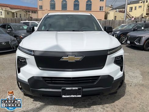 Used 2024 Chevrolet Silverado EV W/T AWD/4WD image 2