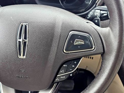 Used 2019 Lincoln MKC Premiere image 24