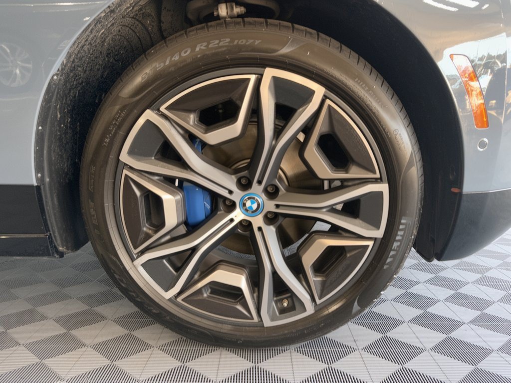 Certified 2024 BMW iX xDrive50 w/ Premium Package AWD/4WD image 10