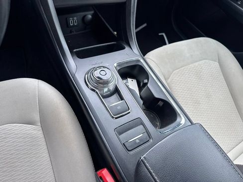 Used 2019 Ford Fusion SE w/ Equipment Group 151A FWD image 14