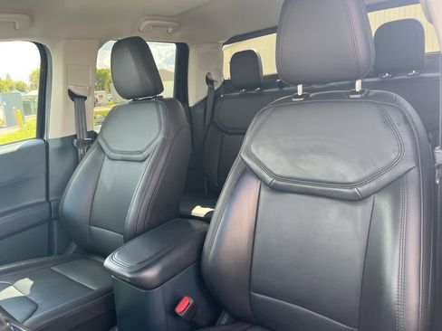 Used 2024 Ford Maverick Lariat w/ Black Appearance Package image 12