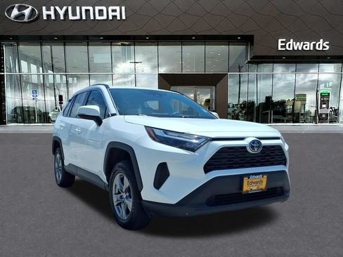 Used 2024 Toyota RAV4 XLE AWD/4WD image 5