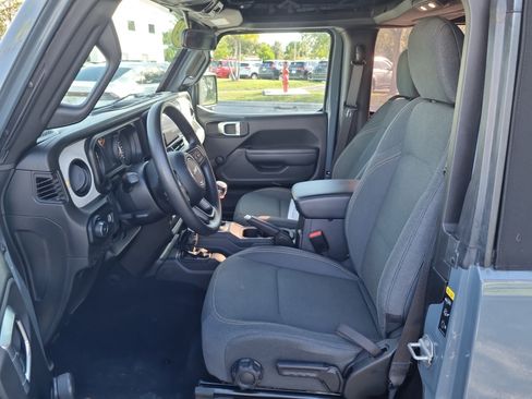 Used 2024 Jeep Wrangler Sport AWD/4WD image 21