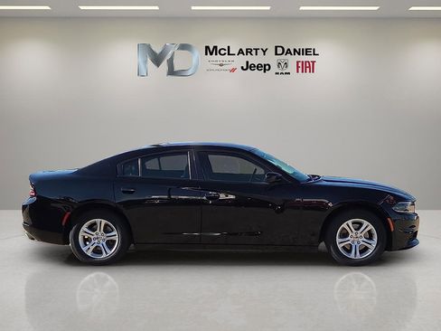 Used 2021 Dodge Charger SXT w/ Leather Interior Group image 6