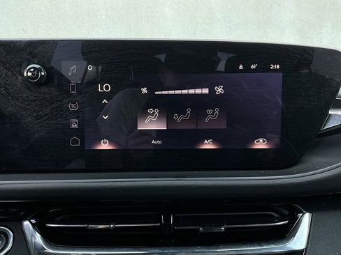 Used 2025 Buick Envista Sport Touring image 29