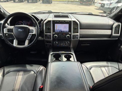 Certified 2021 Ford F250 Platinum w/ FX4 Off-Road Package AWD/4WD image 16
