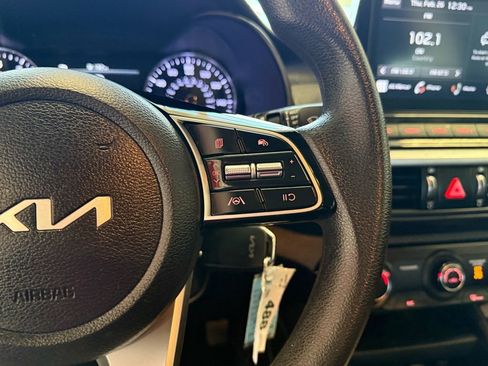 Used 2023 Kia Forte LXS image 29