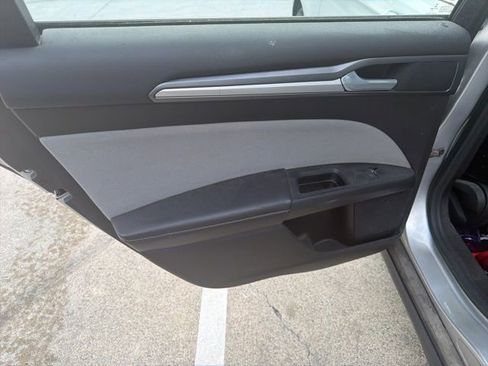 Used 2014 Ford Fusion S image 17