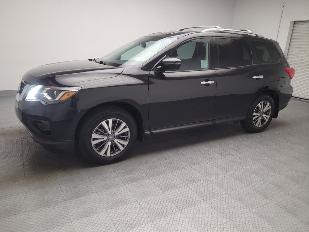 Used 2020 Nissan Pathfinder SL AWD/4WD image 2
