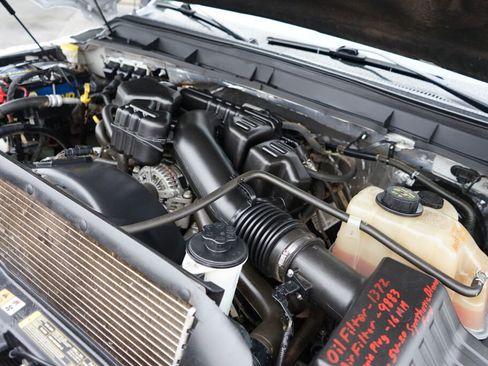 Used 2014 Ford F350 Lariat w/ Lariat Interior Package image 9