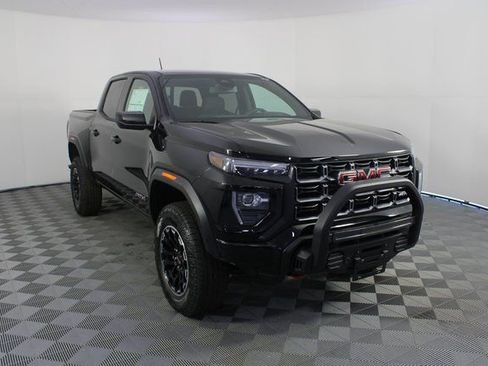 New 2026 GMC Canyon AT4 w/ Off-Road Front Bumper Package image 24