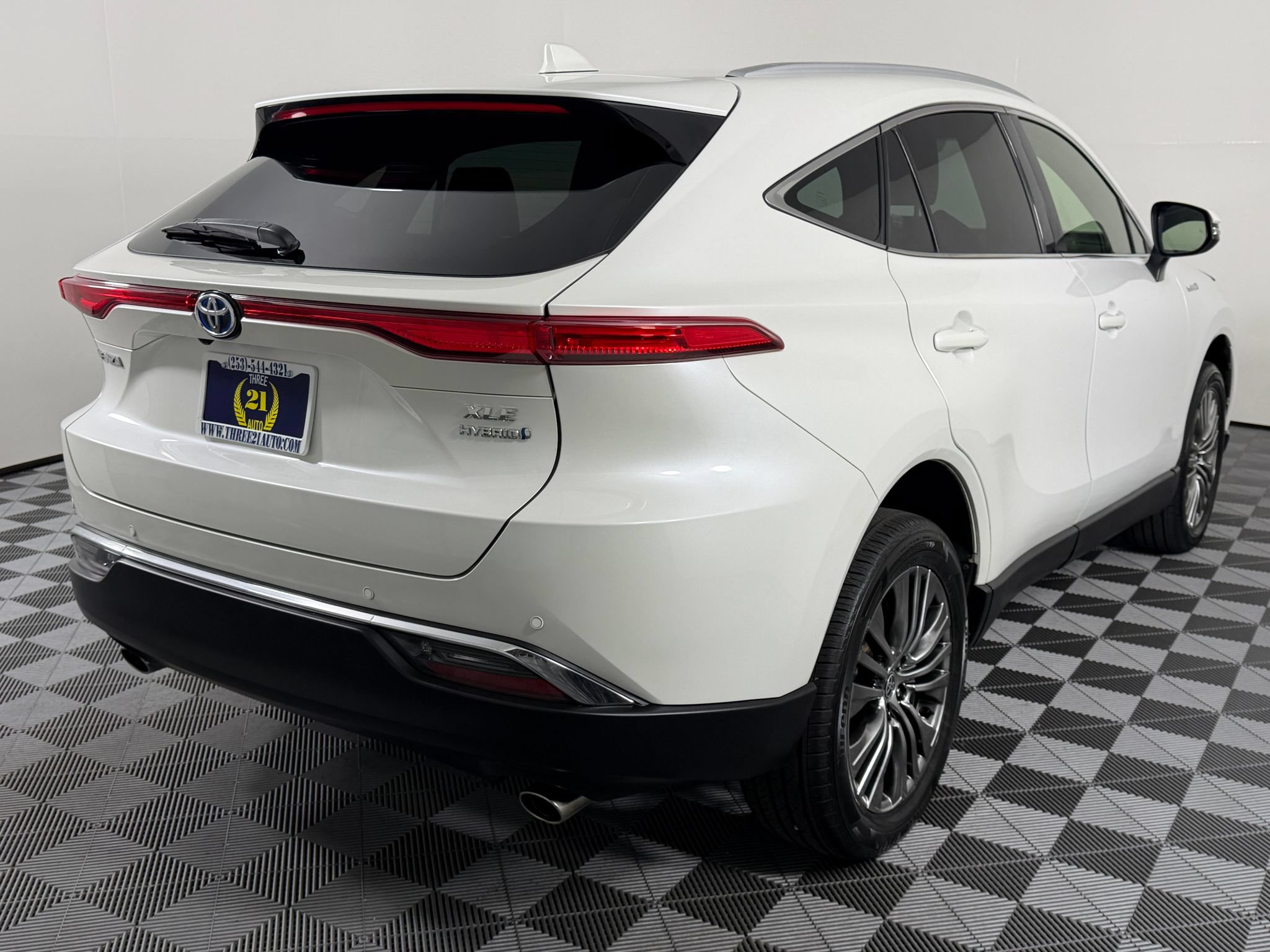 Used 2021 Toyota Venza XLE AWD/4WD image 18