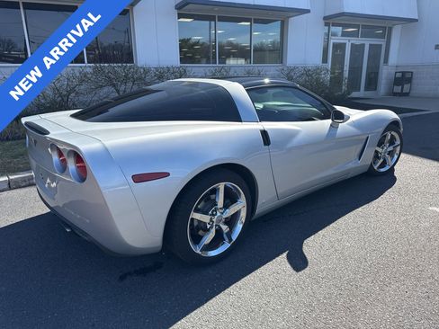 Used 2009 Chevrolet Corvette Coupe image 2