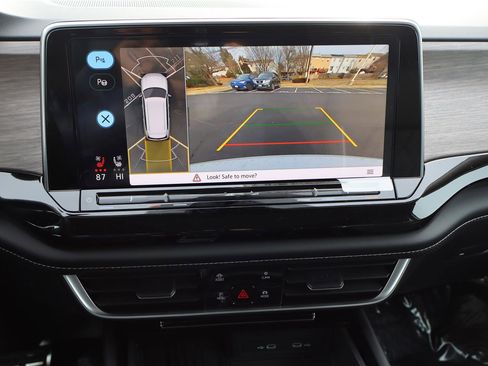 New 2026 Volkswagen Atlas SEL Premium R-Line image 19