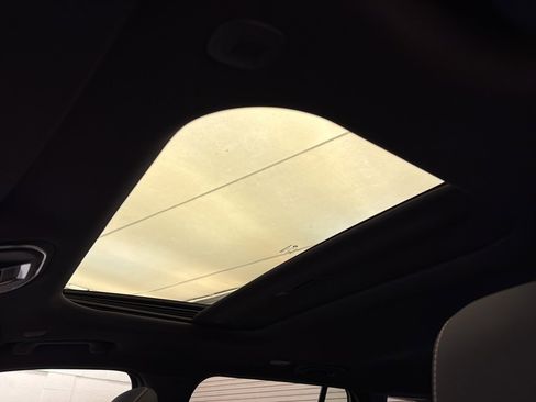 New 2025 Jeep Grand Cherokee Laredo X w/ Luxury Tech Group I image 13