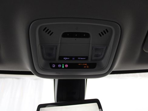 Used 2020 Chevrolet Traverse RS w/ LPO, Floor Liner Package FWD image 32