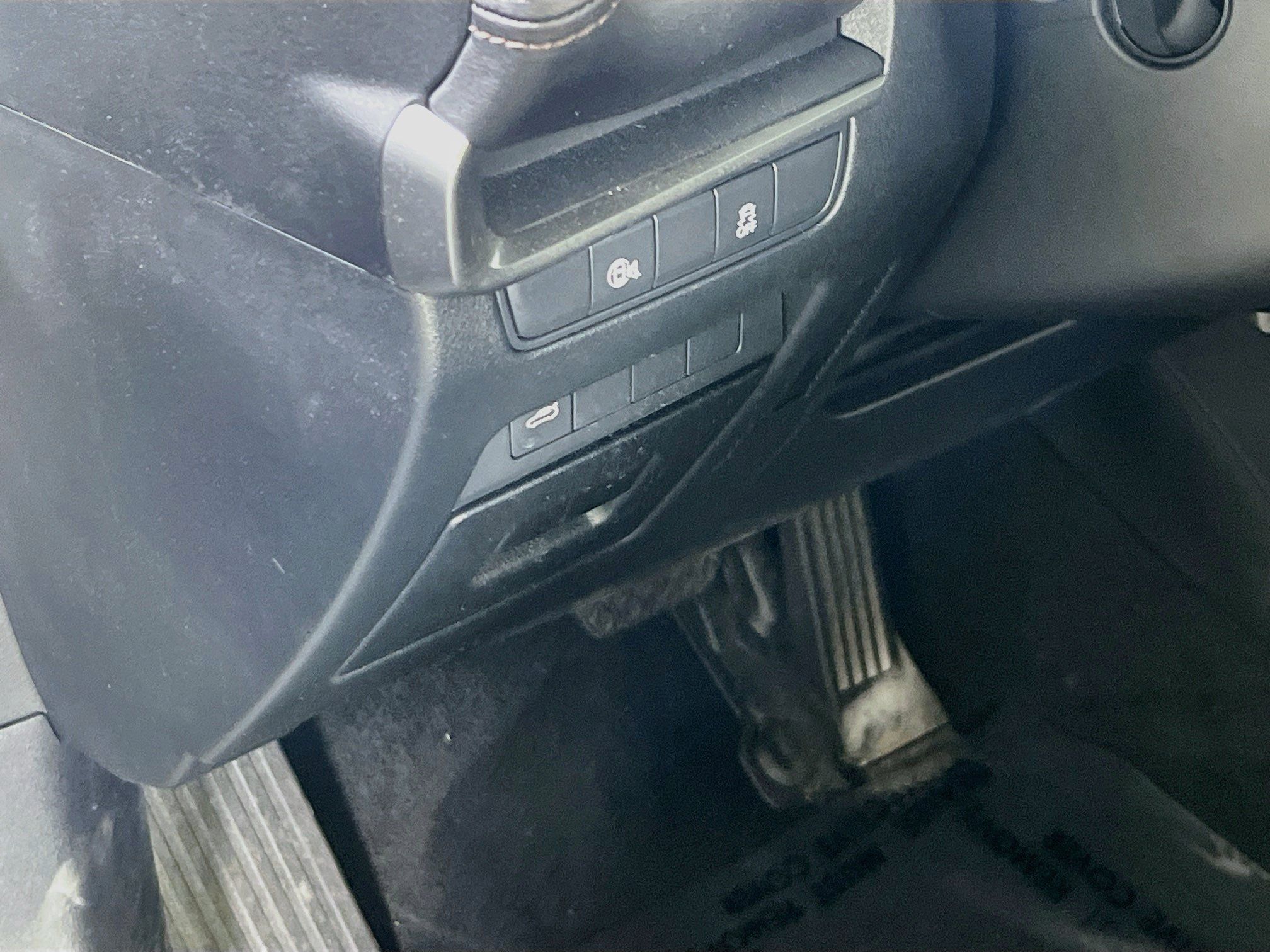 Used 2025 MAZDA MAZDA3 s FWD image 10