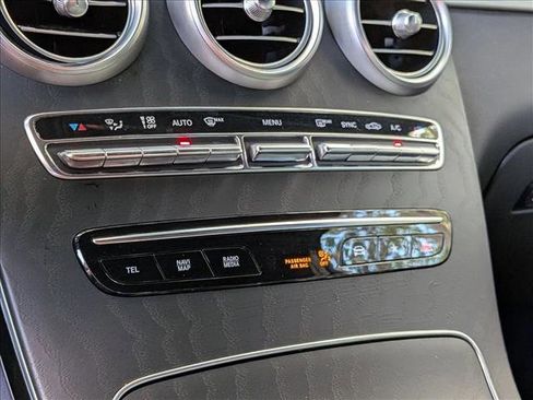 Used 2022 Mercedes-Benz GLC 300 image 8