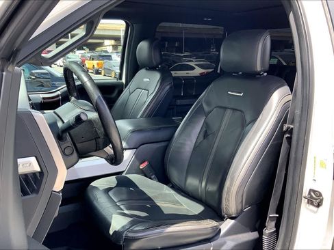 Used 2015 Ford F150 Platinum w/ Equipment Group 701A Luxury AWD/4WD image 11