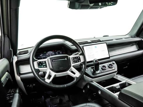 Used 2025 Land Rover Defender 110 S image 5