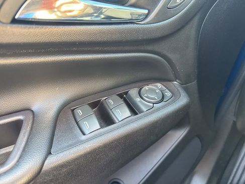 Used 2020 Chevrolet Equinox LT image 27