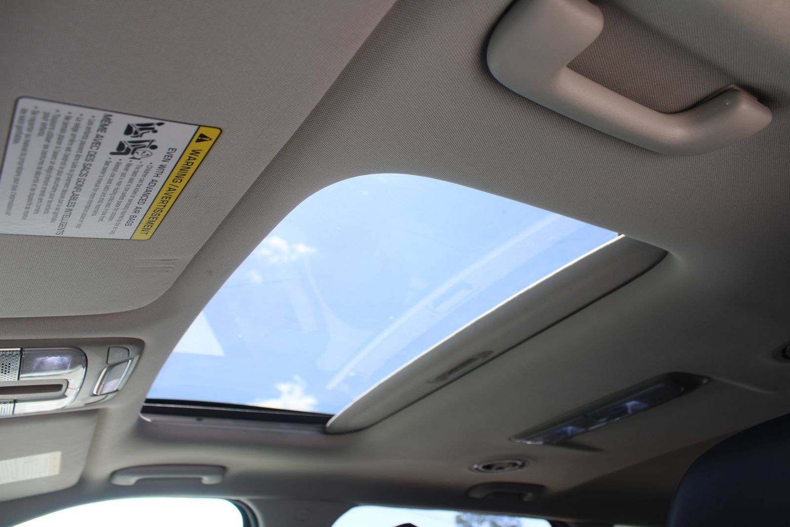 Certified 2023 Kia Telluride S w/ S Sunroof Package AWD/4WD image 59
