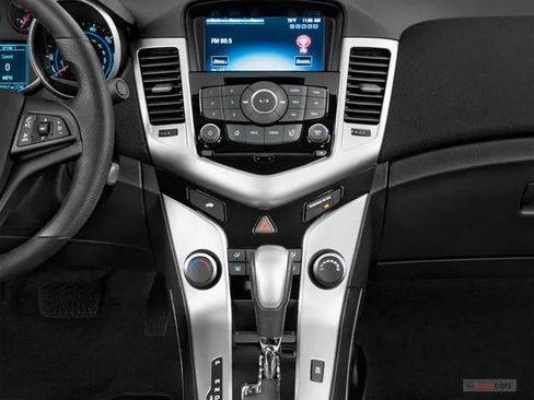 Used 2015 Chevrolet Cruze LT FWD image 13