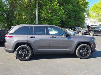 Used 2023 Jeep Grand Cherokee Altitude RWD video 2