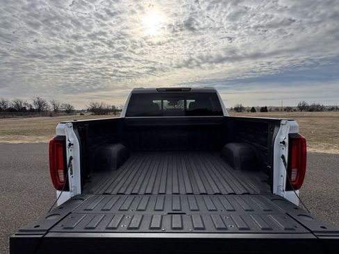 Used 2024 GMC Sierra 1500 SLT w/ SLT Premium Plus Package image 8