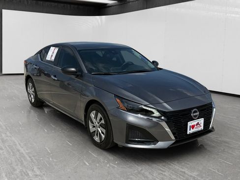 Used 2025 Nissan Altima 2.5 S FWD image 7