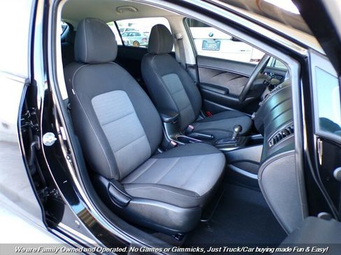 Used 2016 Kia Forte LX FWD image 26