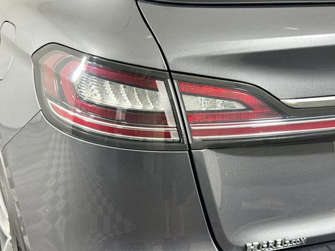 Used 2021 Lincoln Nautilus Reserve w/ Equipment Group 202A image 36