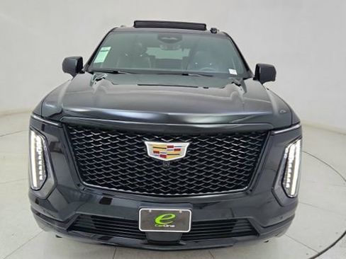 Used 2025 Cadillac Escalade Sport w/ Touring Package image 2