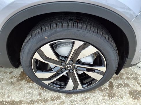 New 2026 Volvo XC40 B4 Plus w/ Protection Package Premier image 9