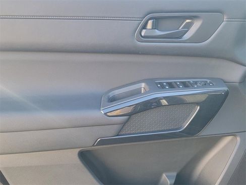 Certified 2025 Nissan Pathfinder S w/ Cargo Package image 11