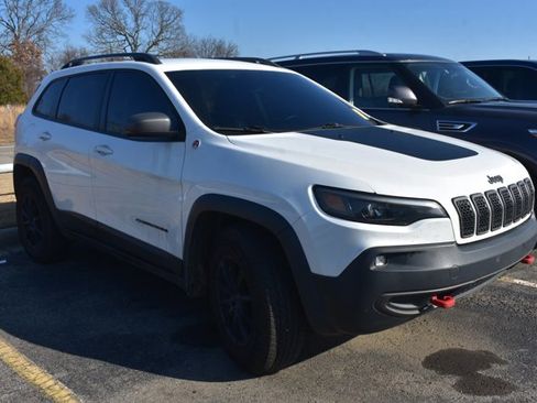 Used 2019 Jeep Cherokee Trailhawk w/ Comfort/Convenience Group image 3