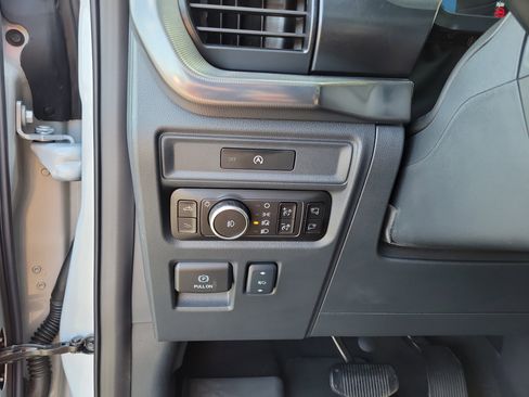 Used 2025 Ford F150 Raptor image 10