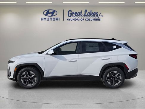 New 2026 Hyundai Tucson SEL FWD image 2