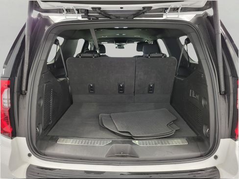 Used 2025 GMC Yukon XL Denali AWD/4WD image 15
