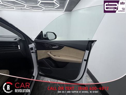 Used 2020 Audi Q8 Prestige w/ Prestige Package AWD/4WD image 90