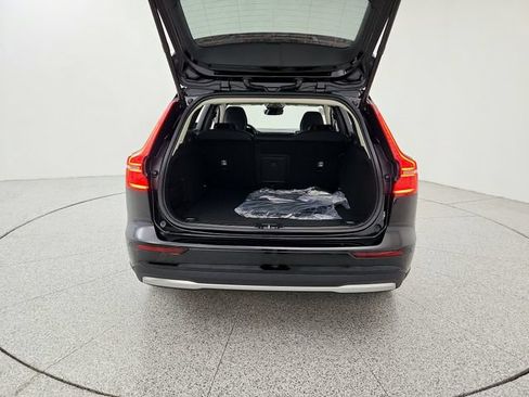 New 2026 Volvo V60 B5 Cross Country Ultra w/ Climate Package AWD/4WD image 15