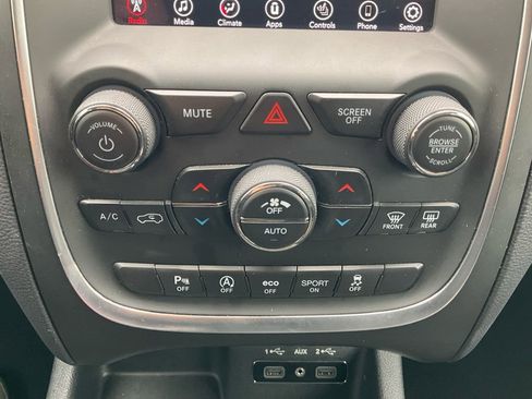 Used 2020 Dodge Durango SXT image 21