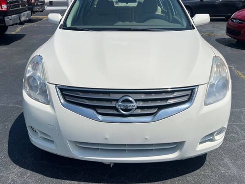 Used 2011 Nissan Altima 2.5 S FWD image 2