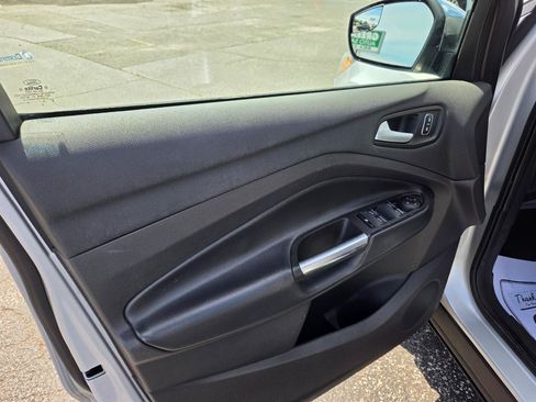 Used 2019 Ford Escape SE FWD image 8