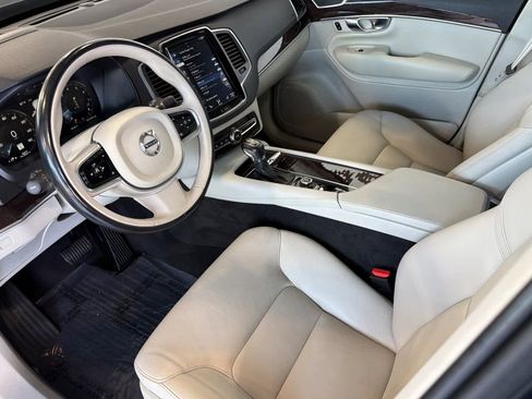 Used 2019 Volvo XC90 T6 Momentum w/ Advanced Package AWD/4WD image 13