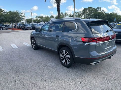 Certified 2025 Volkswagen Atlas SEL AWD/4WD image 9