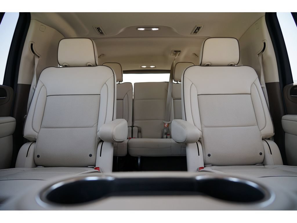 Used 2021 GMC Yukon XL Denali w/ Denali Premium Package AWD/4WD image 29