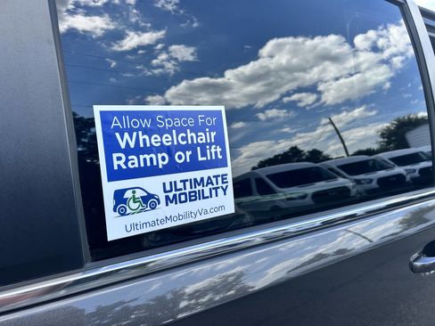 Used 2019 Dodge Grand Caravan SXT image 9