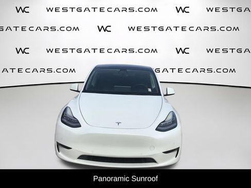 Used 2022 Tesla Model Y Long Range AWD/4WD image 2
